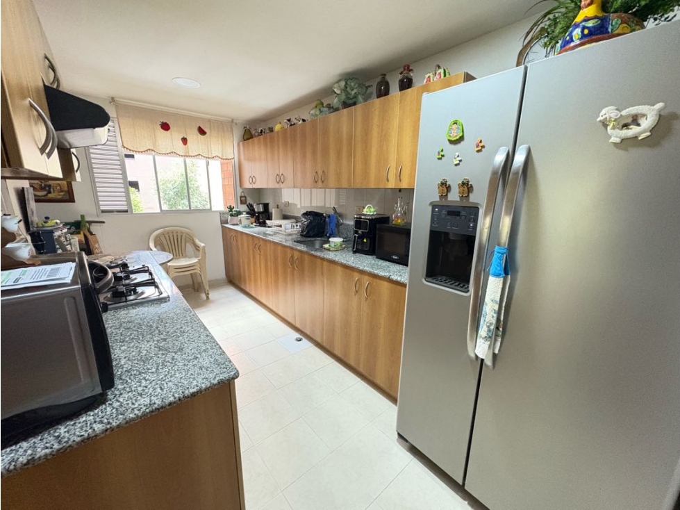 Apartamento en Arriendo en El Poblado sector Los Balsos — foto 4