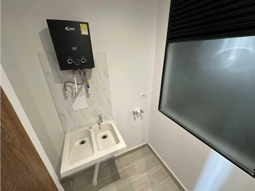 Se Arrienda Apartamento Sector La Castellana — foto 4