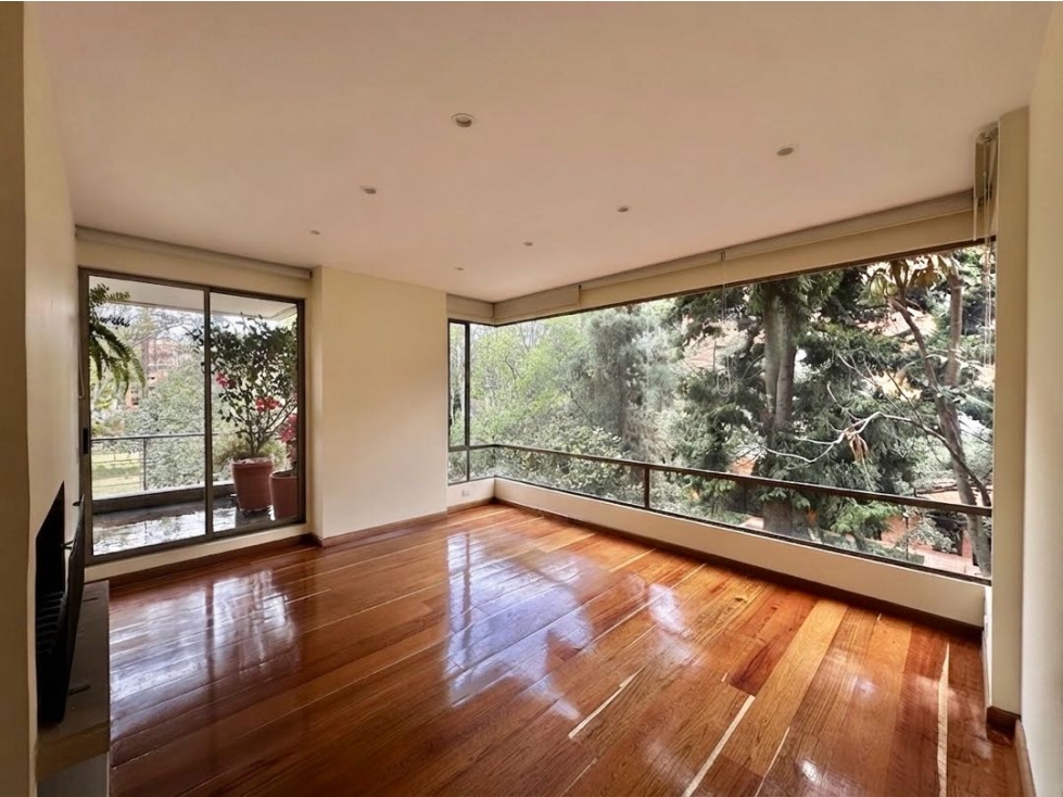 SE ARRIENDA APARTAMENTO VIRREY 226M2 BALCÓN