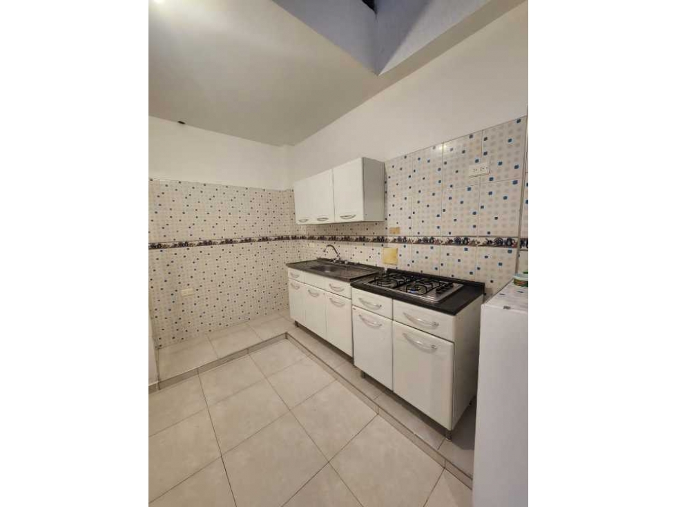 SE ARRIENDA APTO DE DOS HABITACIONES, PARQUE INTRA - 4