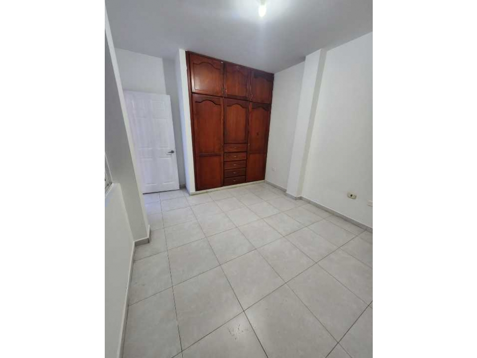 SE ARRIENDA APTO DE DOS HABITACIONES, PARQUE INTRA - 6