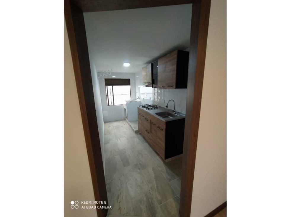 SE ARRIENDA APTO DE TRES HABITACIONES. SEGUNDO Y TERCER PISO - 4