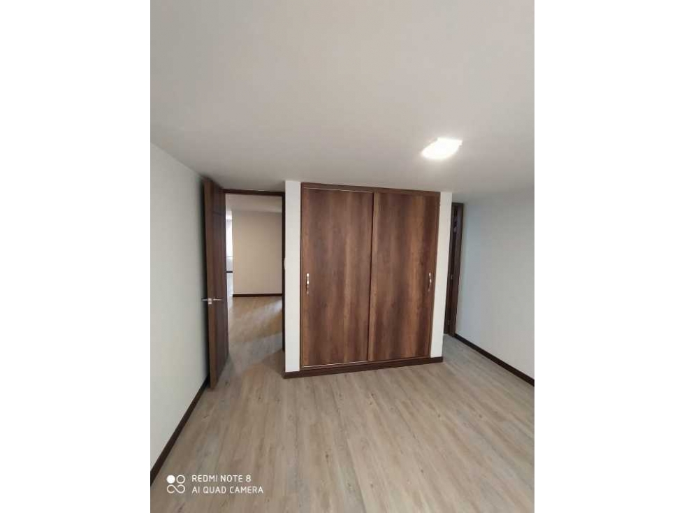 SE ARRIENDA APTO DE TRES HABITACIONES. SEGUNDO Y TERCER PISO - 5