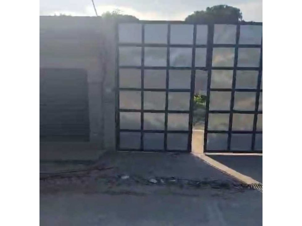 Se vende y arrienda bodega de 2000m2 sobre la troncal del caribe - 6