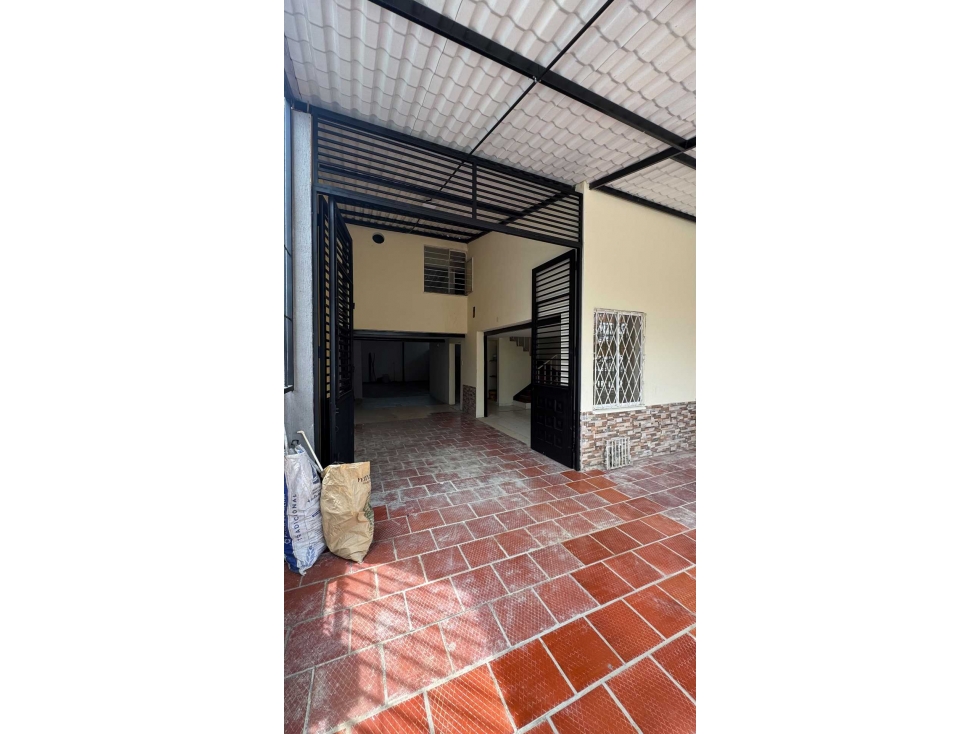SE ARRIENDA BODEGA EN SAN MIGUEL BUCARAMANGA - 4