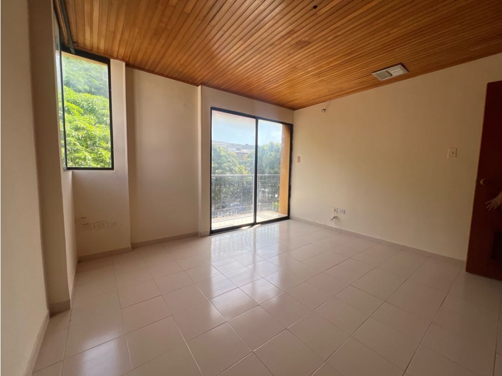 Se arrienda casa en Av El Libertador, Santa Marta - 4