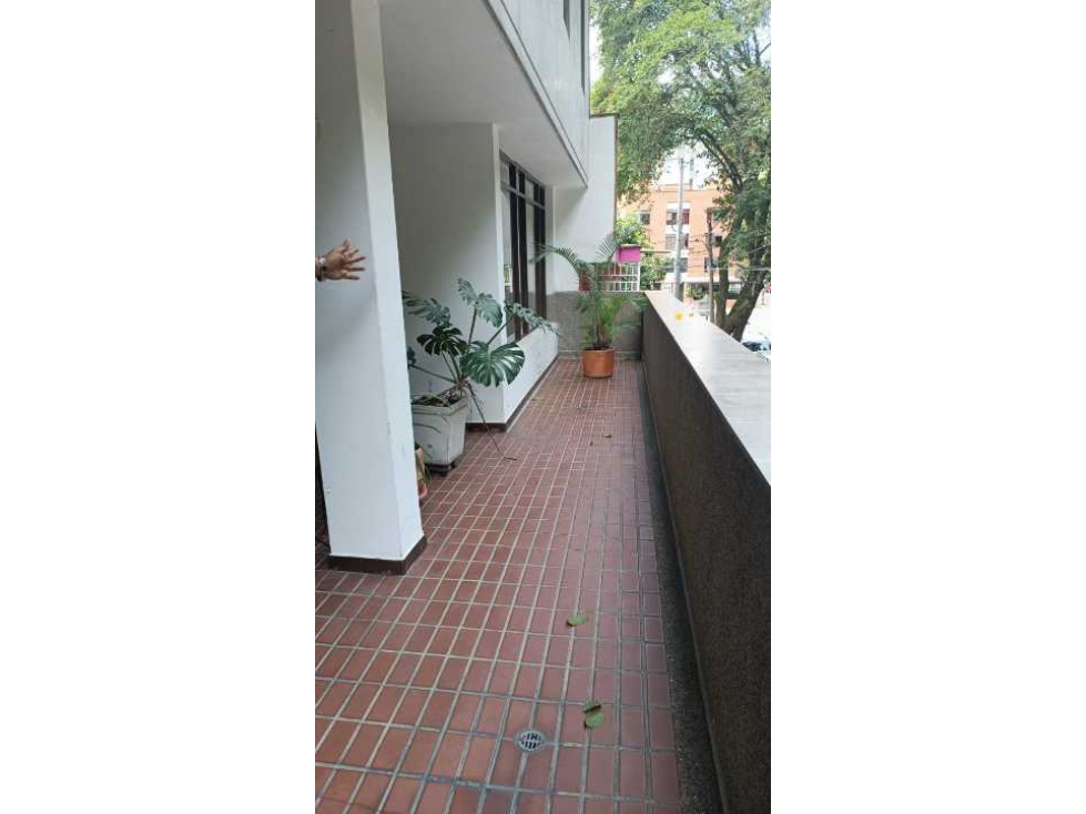 Se arrienda casa Amplia en calazans - 1
