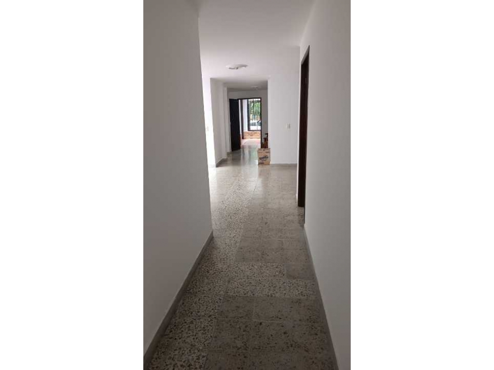 Se arrienda casa Amplia en calazans - 3
