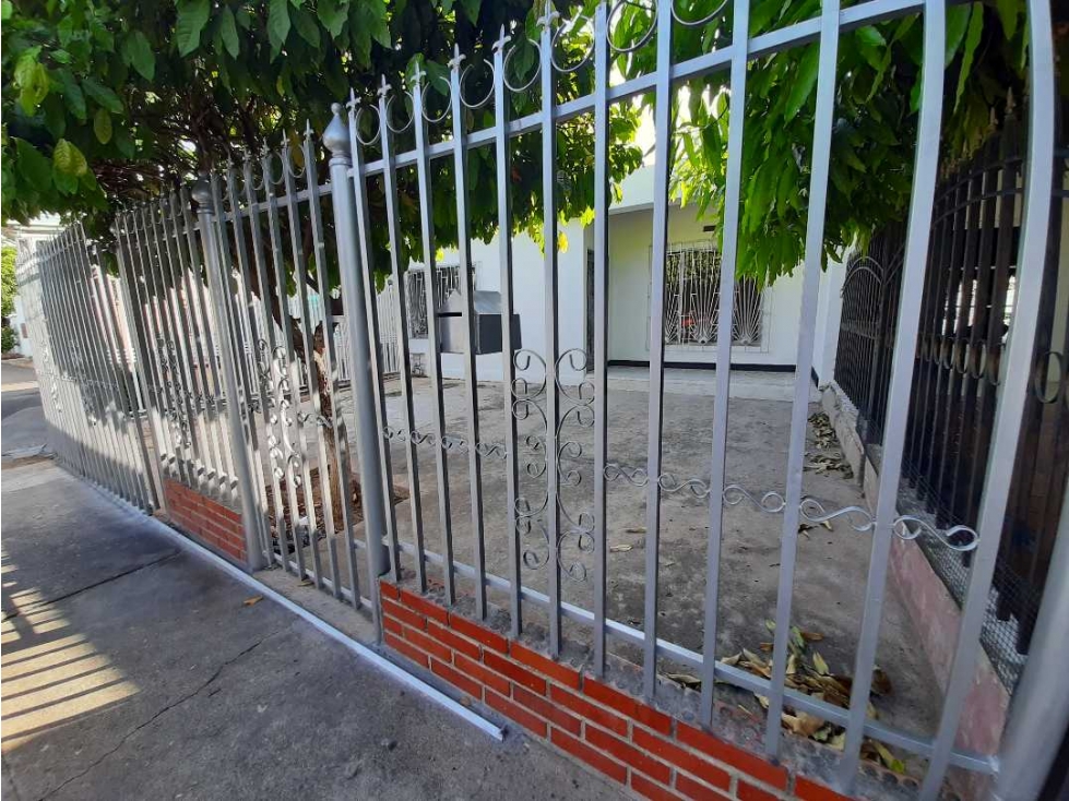 SE ARRIENDA CASA BARRIO GARUPAL - 2