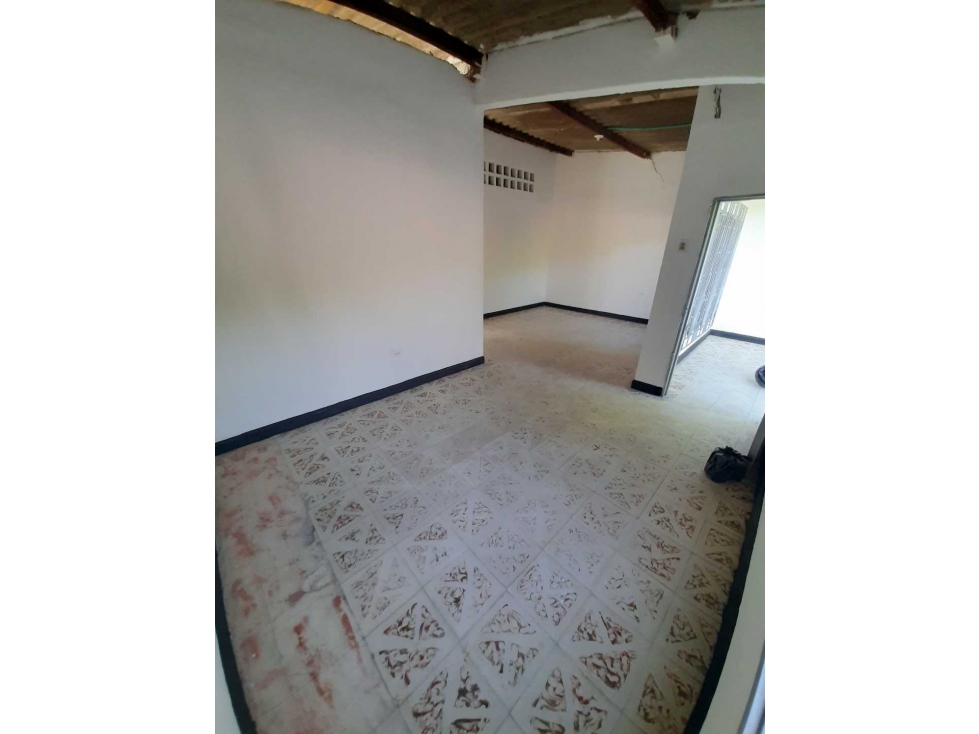 SE ARRIENDA CASA BARRIO GARUPAL - 6