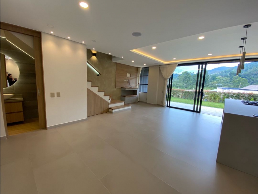 RENTA O VENTA CASA CAMPESTRE EN UNIDAD CERRADA EN EL RETIRO — foto 2
