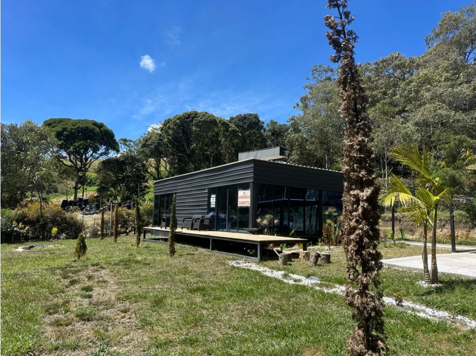 SE ARRIENDA CASA CAMPESTRE EN LA VEREDA PANTANILLO.