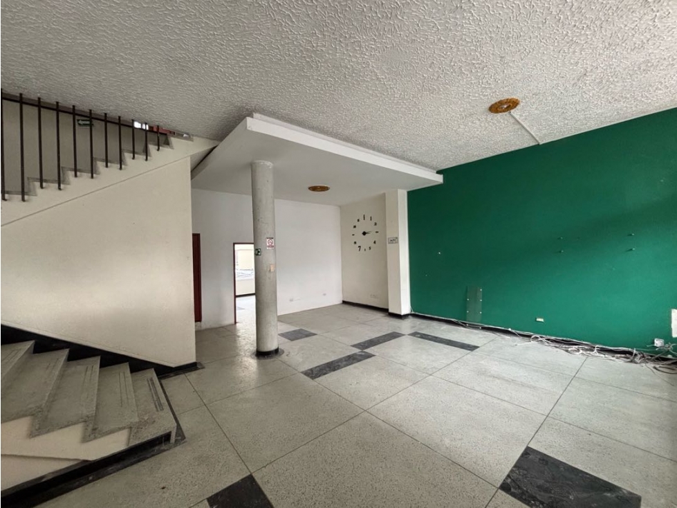 Se arrienda casa comercial en barrio El Nogal, Armenia
