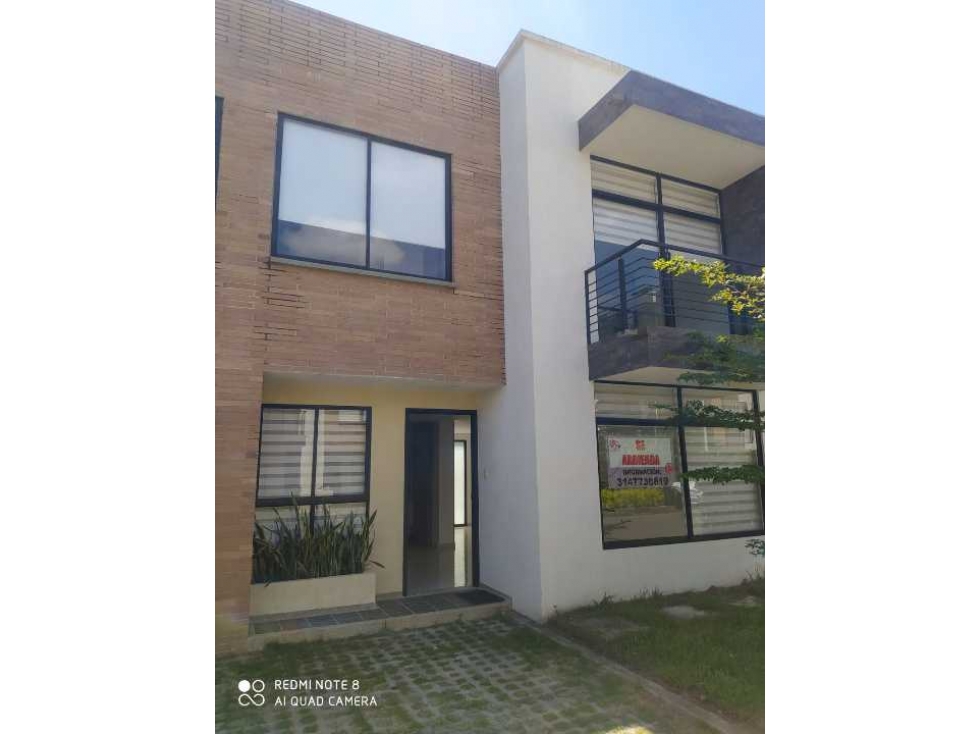 SE ARRIENDA CASA DE TRES HABITACIONES,CONJUNTO SAN JERÓNIMO
