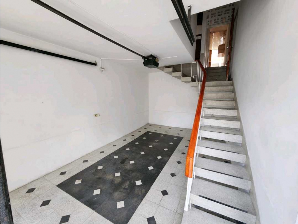 SE VENDE O RENTA CASA EN B.ESTADIO PARA USO COMERCIAL O RESIDENCIAL — foto 2