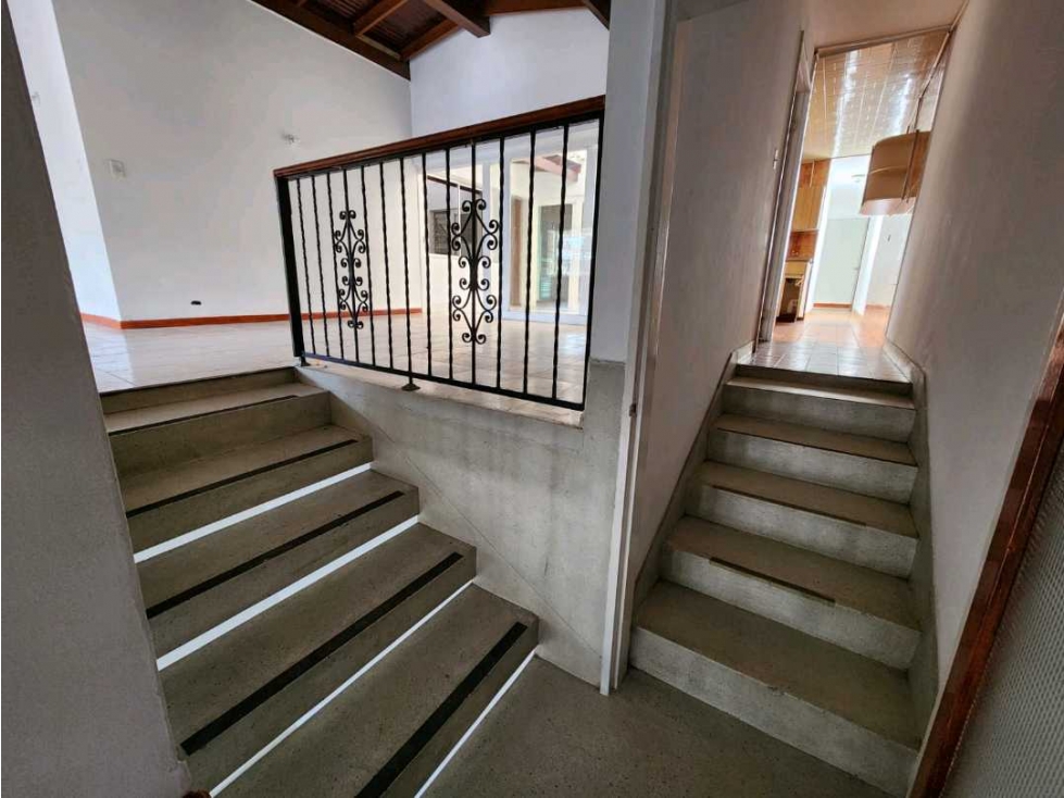 SE VENDE O RENTA CASA EN B.ESTADIO PARA USO COMERCIAL O RESIDENCIAL — foto 3