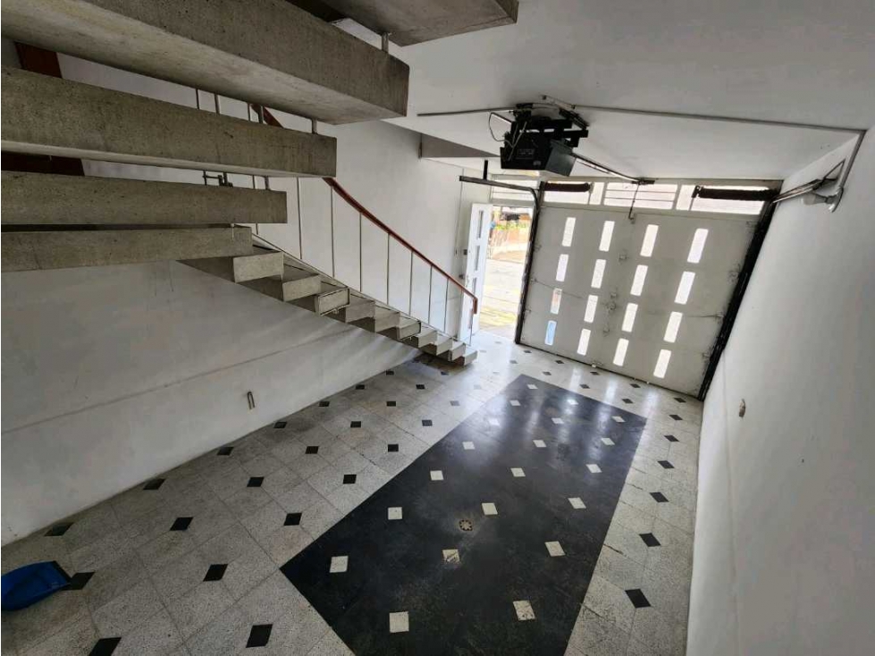 SE VENDE O RENTA CASA EN B.ESTADIO PARA USO COMERCIAL O RESIDENCIAL — foto 4