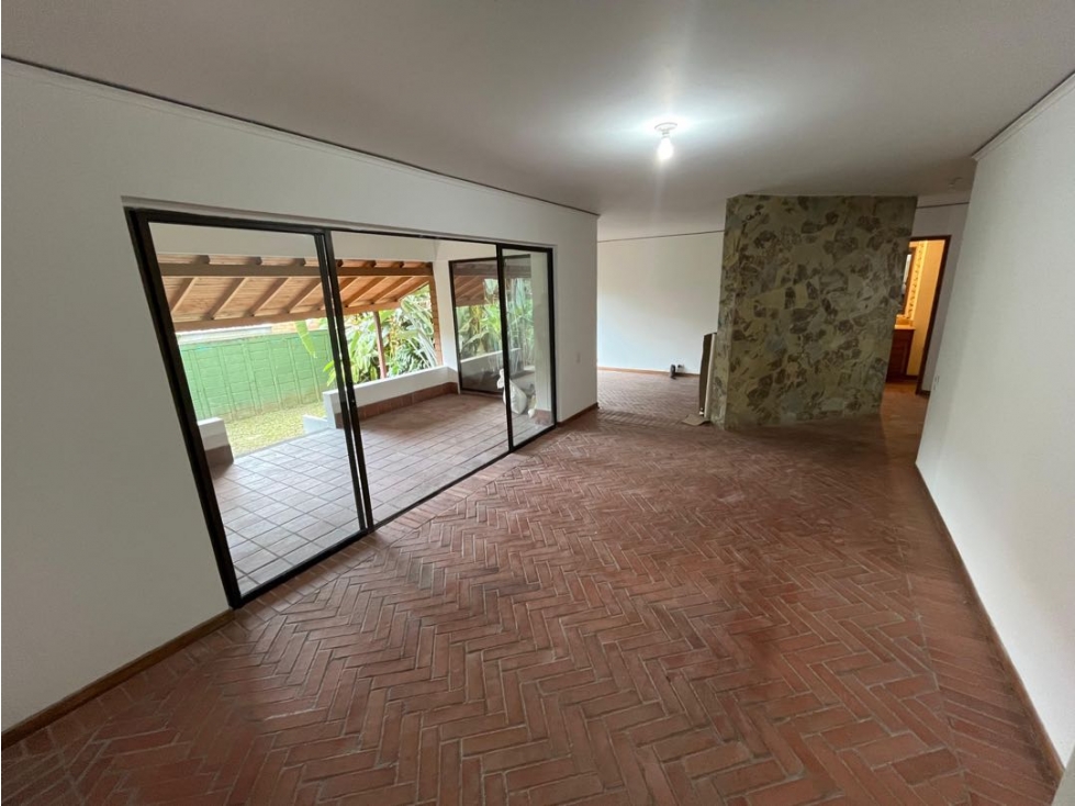 Se Arrienda Casa en el Poblado