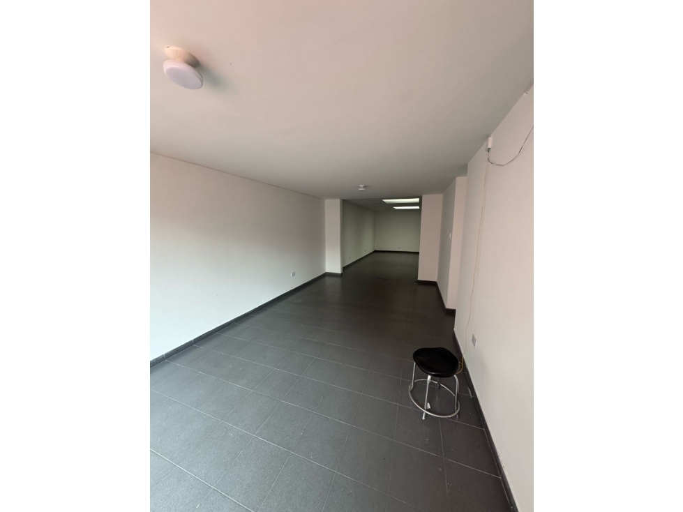 Se arrienda casa en la esmeralda