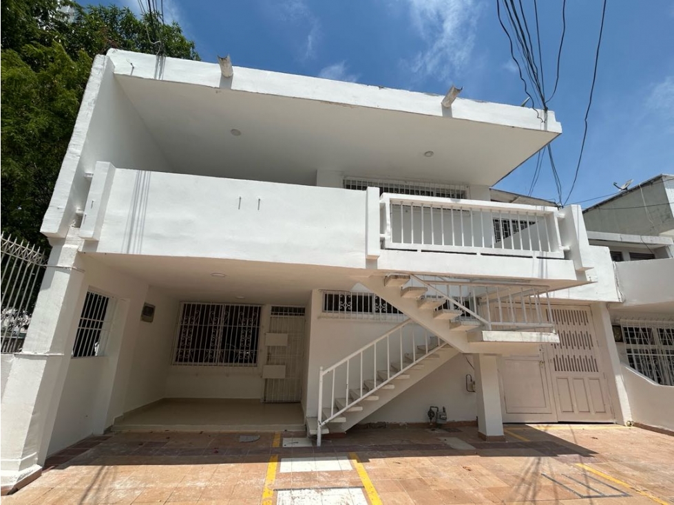 Se arrienda apartamento en 2o piso en Manga en Cartagena de Indias