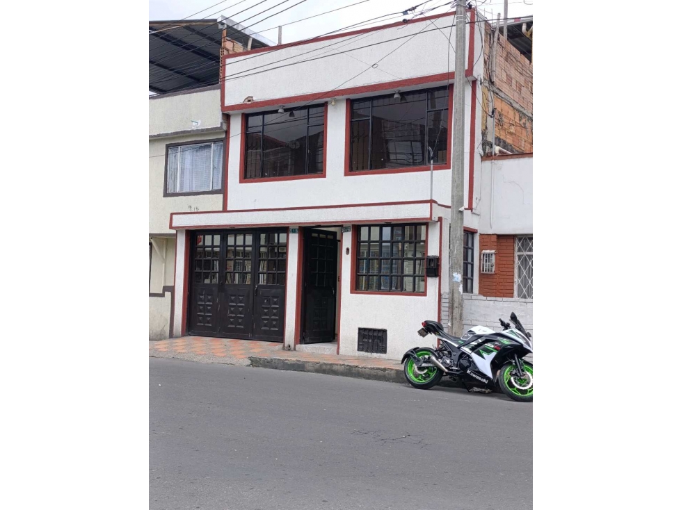 SE ARRIENDA CASA INDEPENDIENTE EN BARRIO QUIROGA SUR