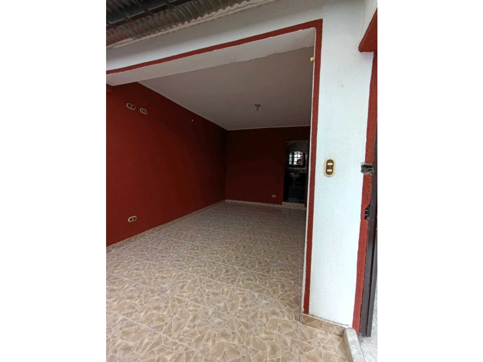 SE ARRIENDA CASA INDEPENDIENTE EN BARRIO QUIROGA SUR — foto 5