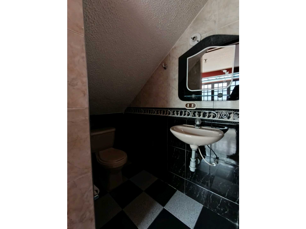 SE ARRIENDA CASA INDEPENDIENTE EN BARRIO QUIROGA SUR — foto 6