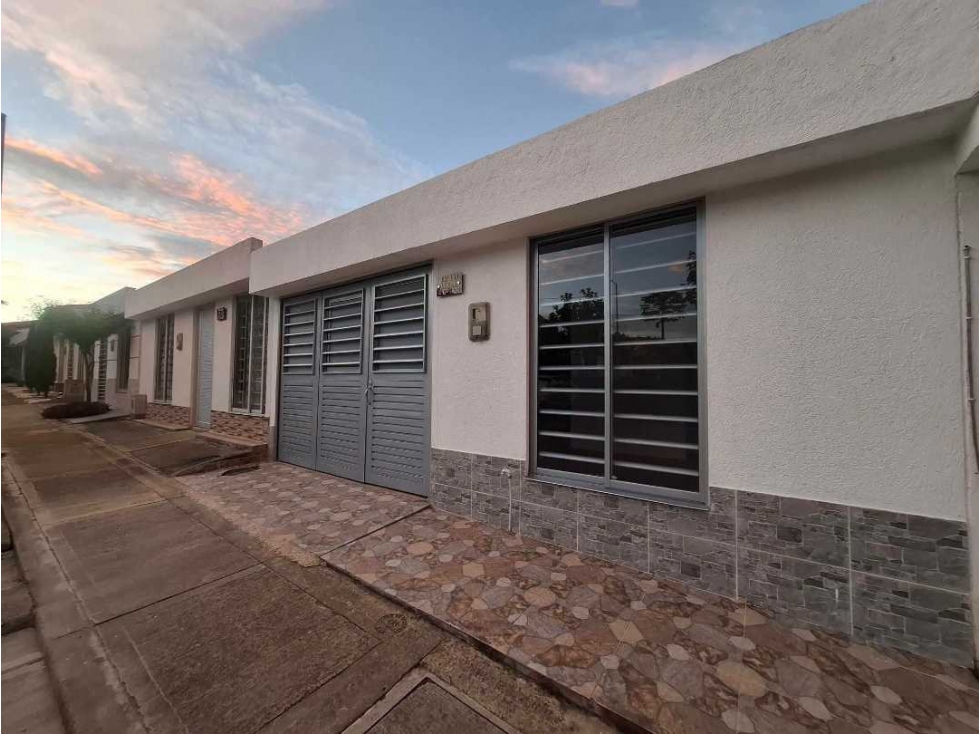SE ARRIENDA CASA RESERVAS DEL LIMONAR CARTAGO VALLE - 1