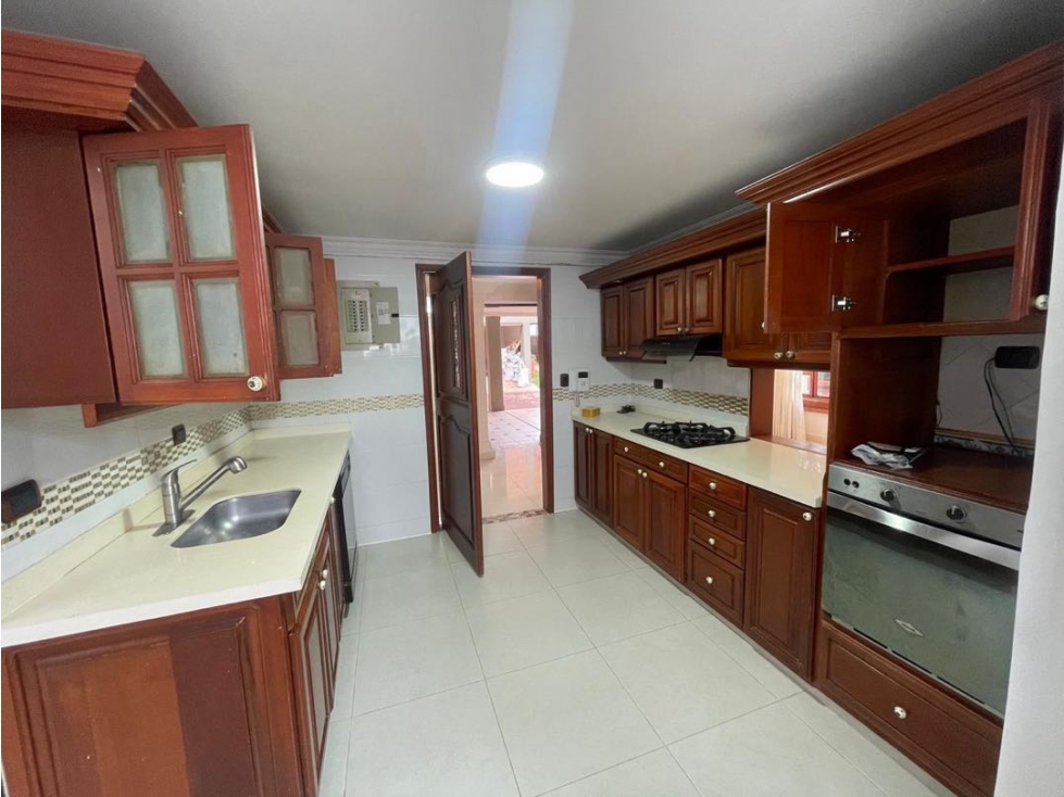 ARRIENDO CASA EN ALAMOS, CERCA AL PARQUE, PEREIRA, COLOMBIA
