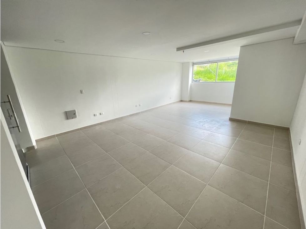 Se Vende Consultorio con Parqueadero Privado - Sector Mall privilegio — foto 2