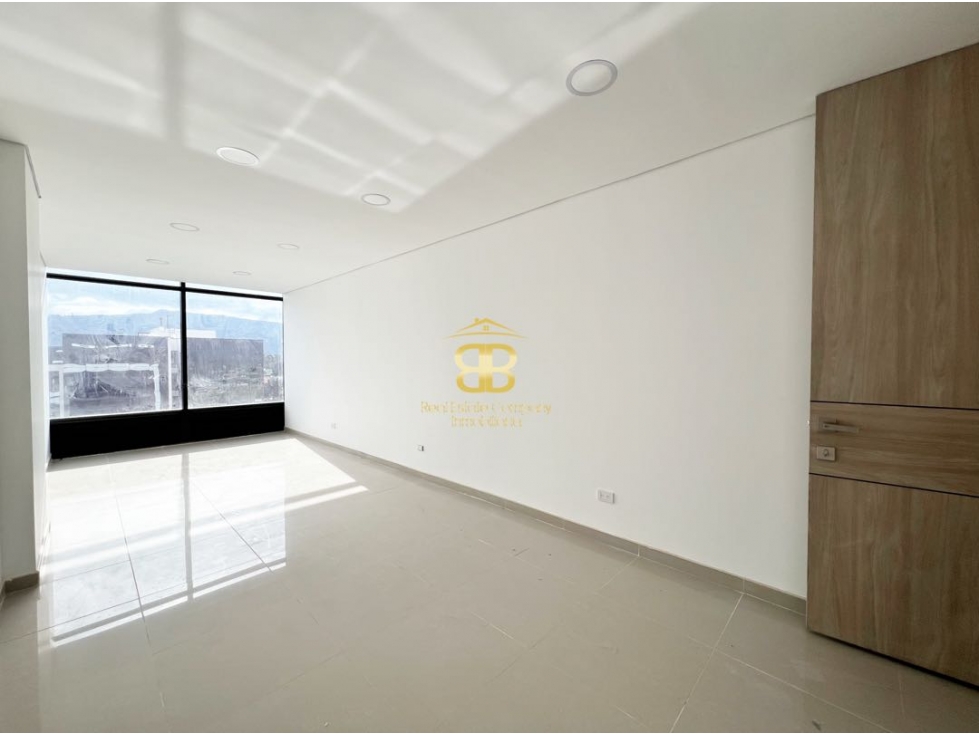 SE ARRIENDA CONSULTORIOS SABANA PARK - 4