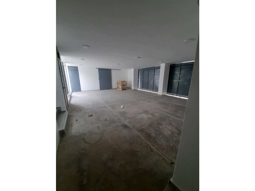 SE ARRIENDA EDF. BARRIO LAS FLORES - 3