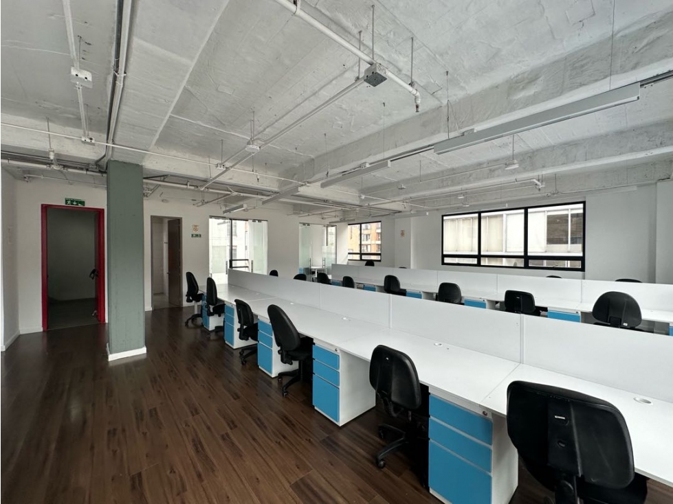 SE ARRIENDA EDIFICIO DE OFICINAS 1443M2 CHICO — foto 4