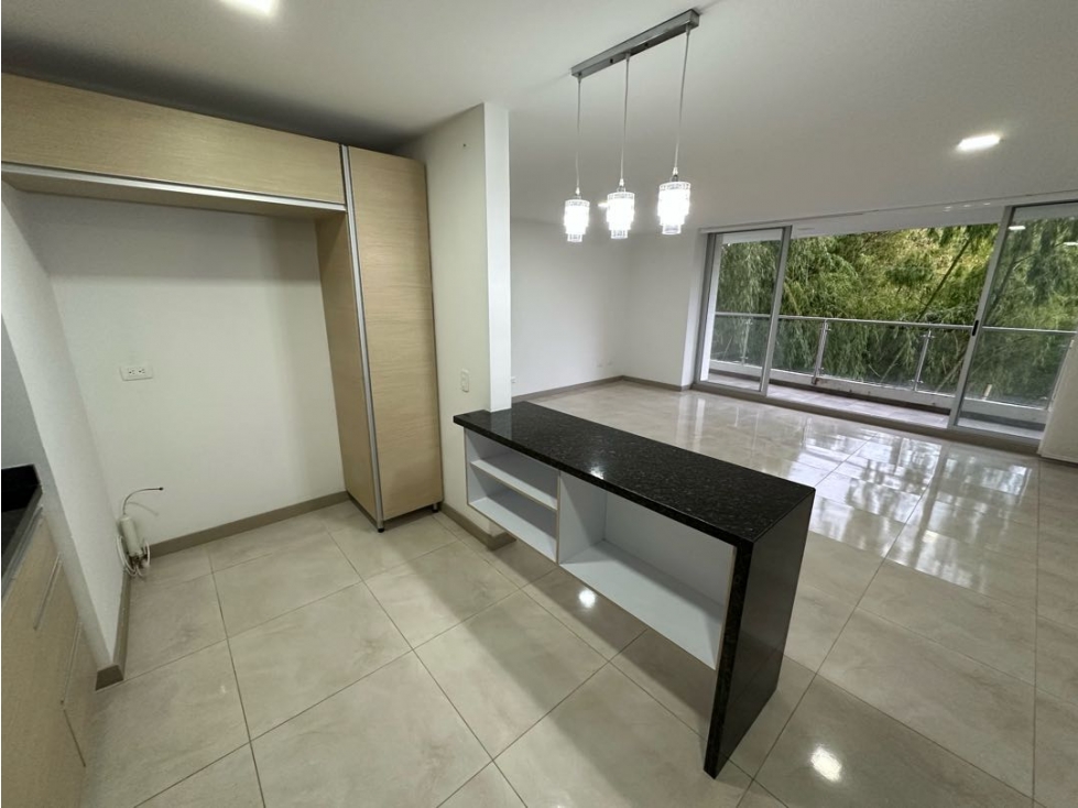 Se Arrienda Espacioso Apartamento - Sector Avenida 19 Norte - 5