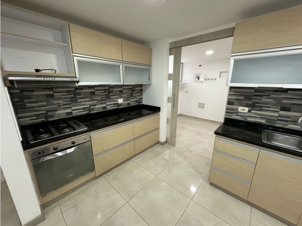 Se Arrienda Espacioso Apartamento - Sector Avenida 19 Norte - 6