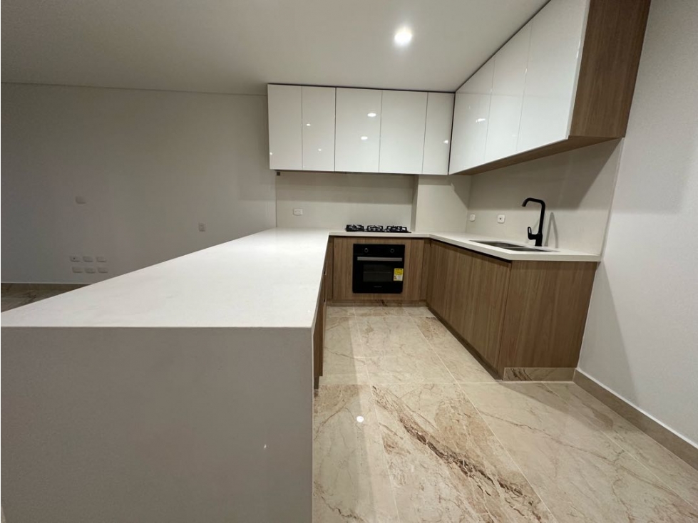 APARTAMENTO LUXURY EN EL BUENAVISTA EN ARRIENDO VISTA RIO LADO SOMBRA — foto 4