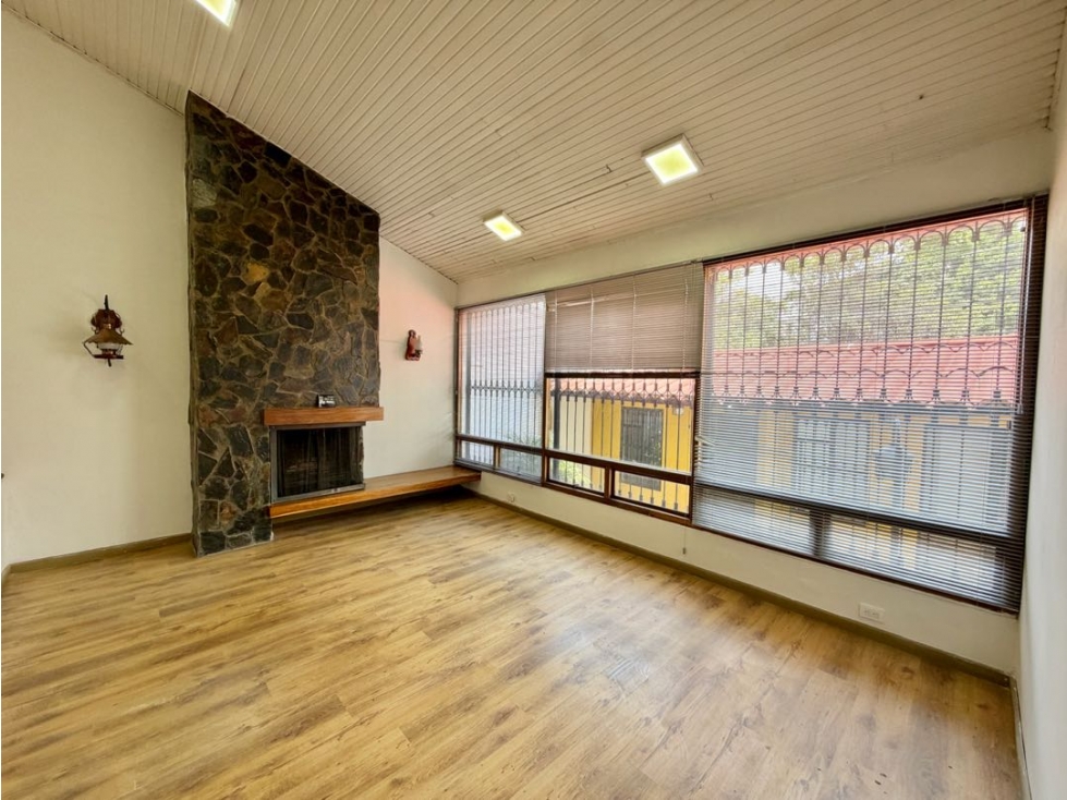Se arrienda espectacular casa en Pasadena