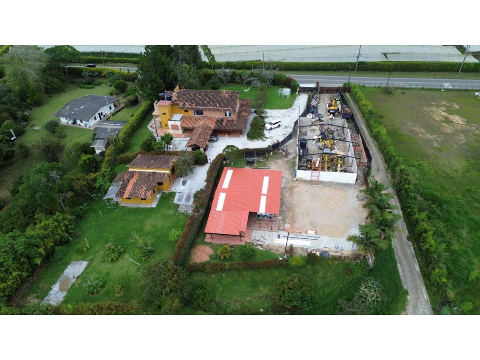 SE ARRIENDA FINCA VIA EL CARMEN DE VIBORAL RIONEGRO PARA COMERCIO RESI — foto 2