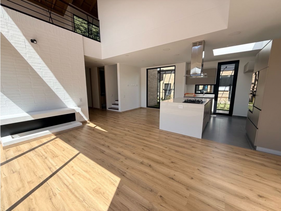 SE ARRIENDA HERMOSA CASA PARA ESTRENAR — foto 4