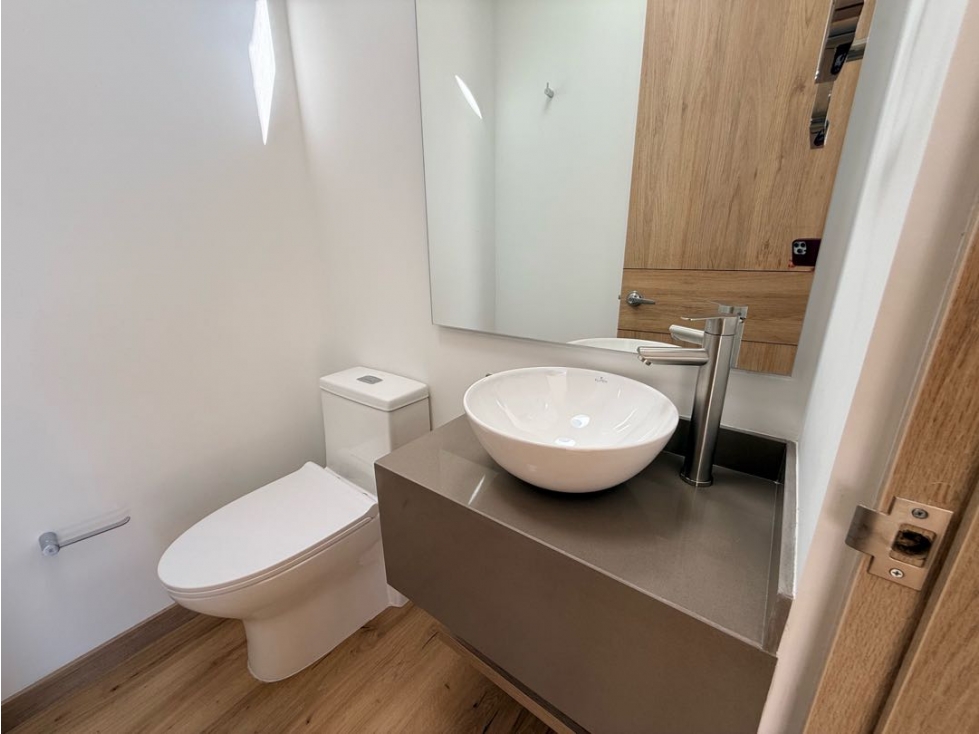 SE ARRIENDA HERMOSA CASA PARA ESTRENAR — foto 6