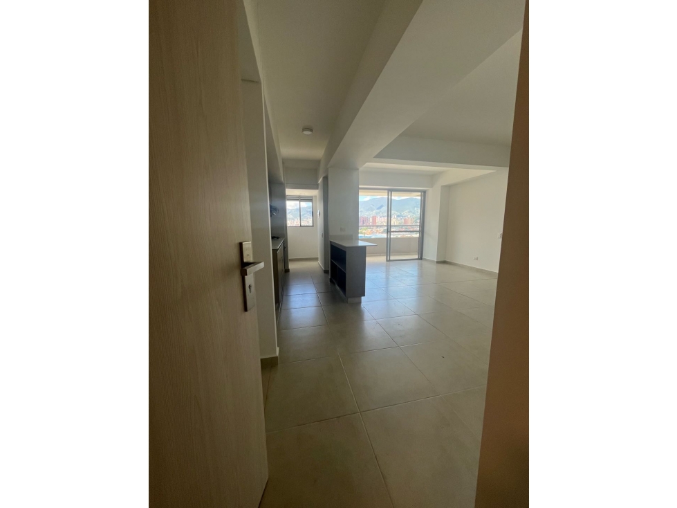Se arrienda hermoso apartamento de lujo en envigado