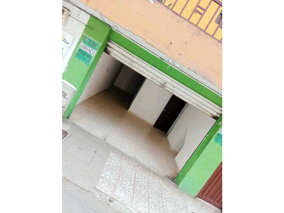 SE ARRIENDA LOCAL COMERCIAL A DOS CUADRAS DEL PARQUE DE BELLO