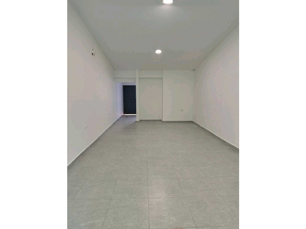 SE ARRIENDA LOCAL COMERCIAL CARRERA 15 (AL LADO DE SALUD TOTAL) - 5