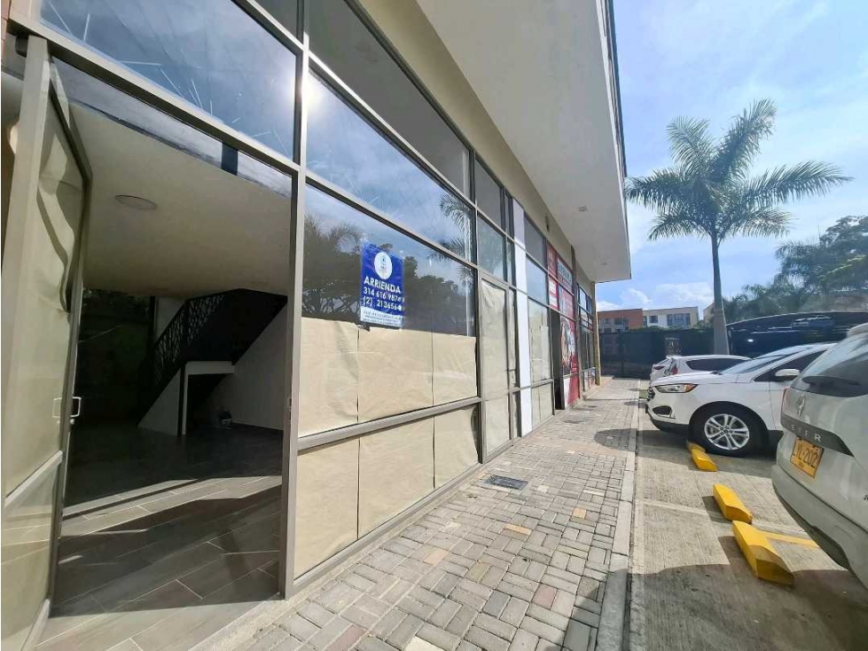 SE ARRIENDA LOCAL COMERCIAL CENTRO COMERCIAL SANTA FE SPRING - 4