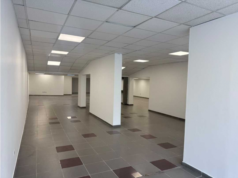 ARRIENDO LOCAL COMERCIAL 373M² USAQUEN — foto 4