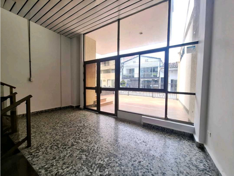 SE ARRIENDA LOCAL COMERCIAL EDIFICIO SAN CARLOS CARTAGO VALLE - 2