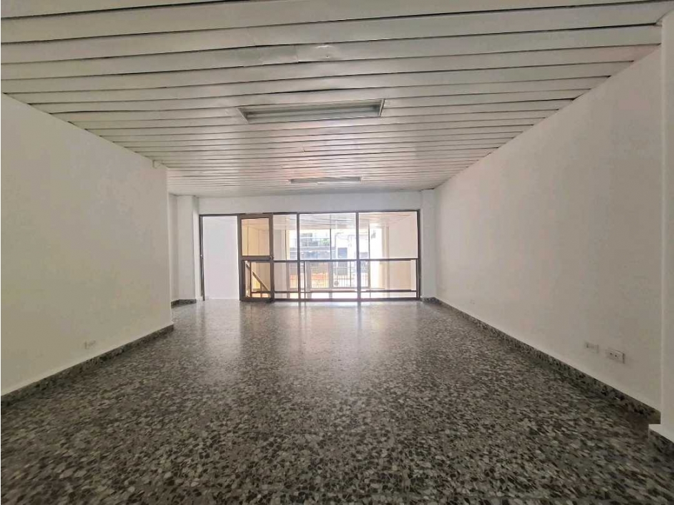 SE ARRIENDA LOCAL COMERCIAL EDIFICIO SAN CARLOS CARTAGO VALLE - 3