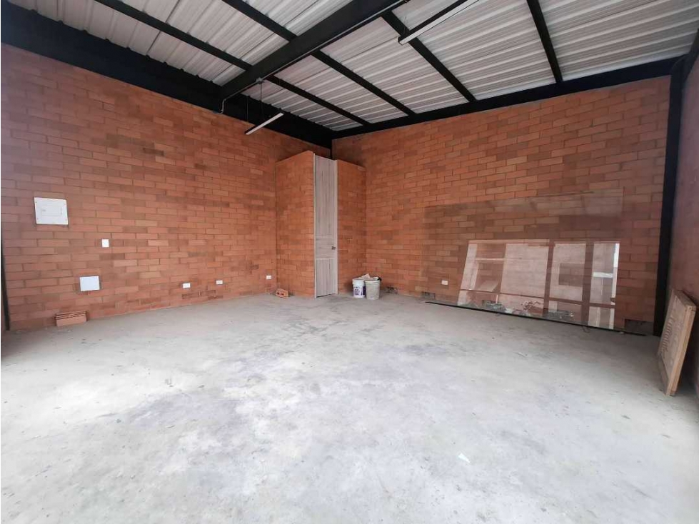 SE ARRIENDA LOCAL COMERCIAL EL DIAMANTE II CARTAGO VALLE - 3
