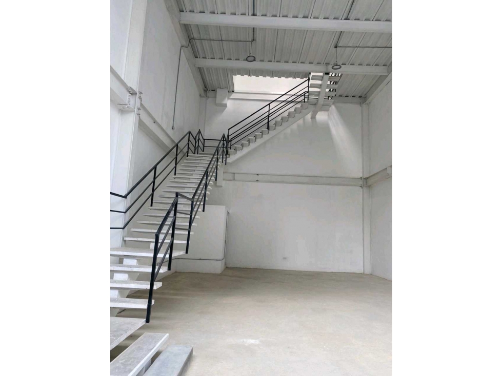 Se Arrienda Local comercial en el Retiro de 128m² — foto 3