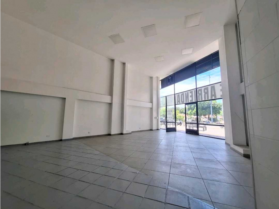 SE ARRIENDA LOCAL COMERCIAL MALL CASCABELES CARTAGO VALLE - 3